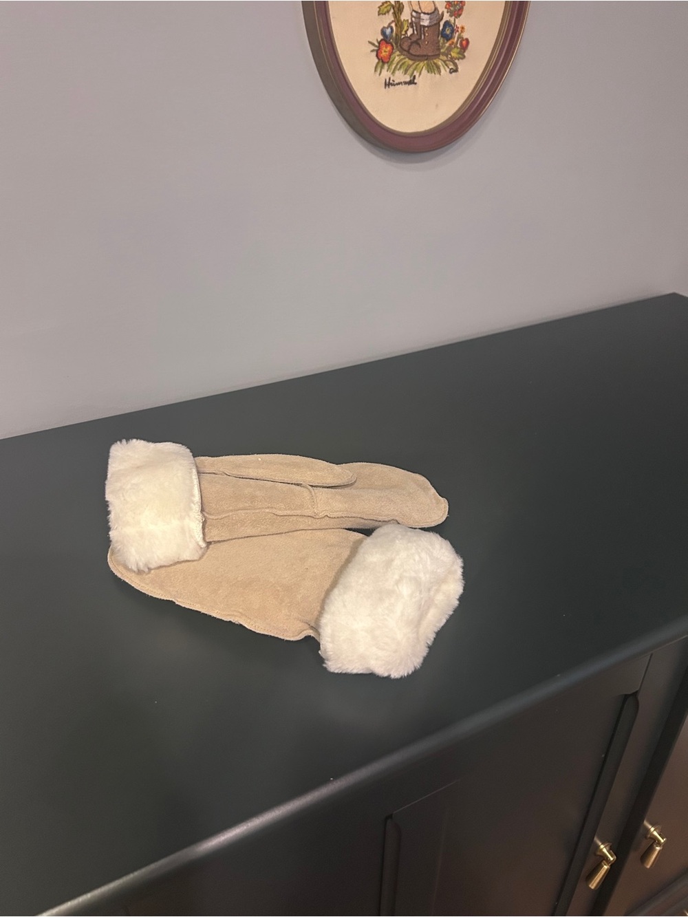 Chill Buster Leather Suede Gloves with Fur Detail Cream Tan One Size